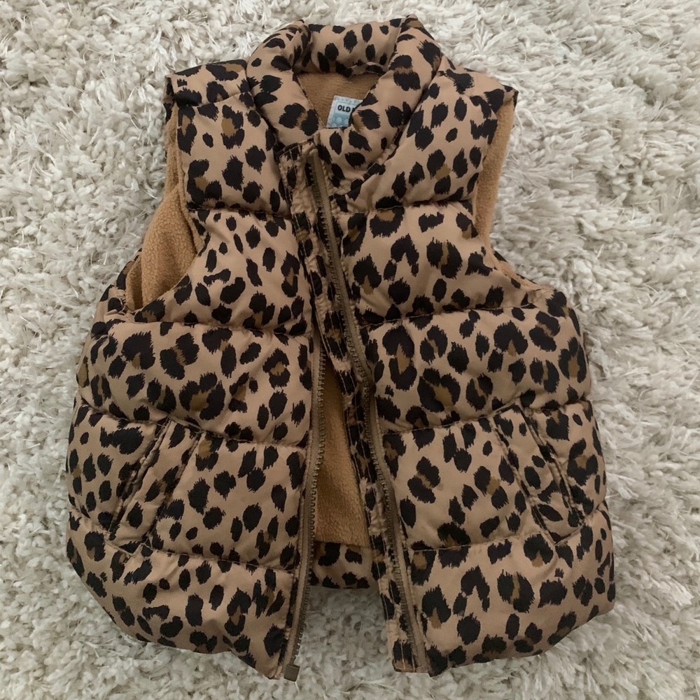 Toddler old navy Cheetah vest - Picture 2 of 6